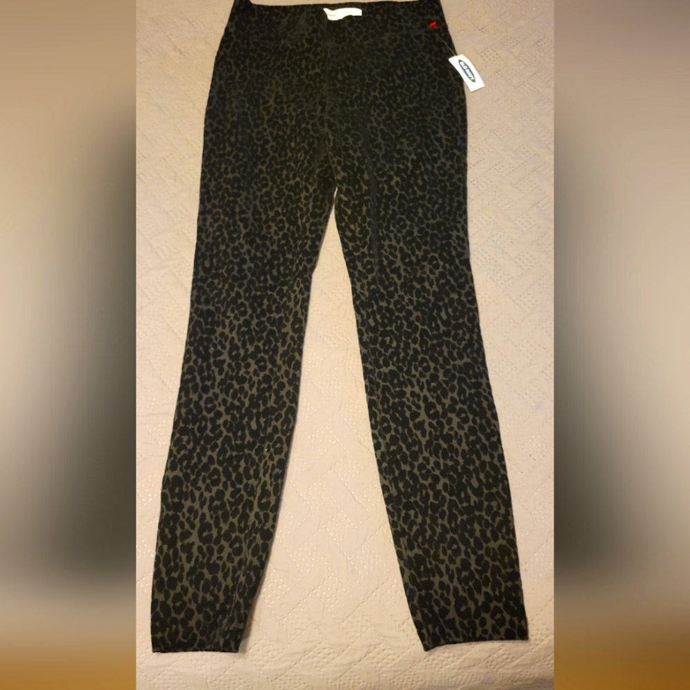 Old navy animal print leggings